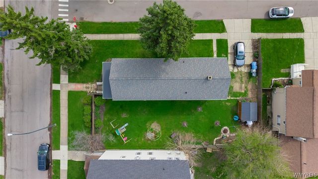 33 Downing Street, Buffalo, NY 14220