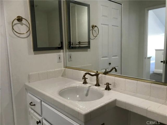 210 Lille Lane 303, Newport Beach, CA 92663