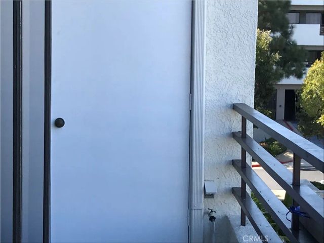 210 Lille Lane 303, Newport Beach, CA 92663