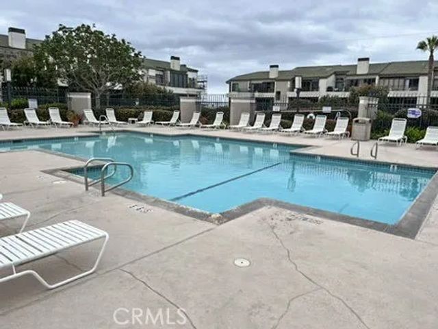 210 Lille Lane 303, Newport Beach, CA 92663