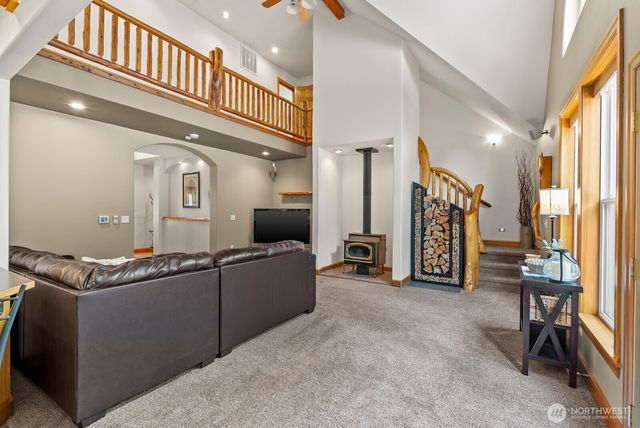 29220 42nd Avenue E, Graham, WA 98338