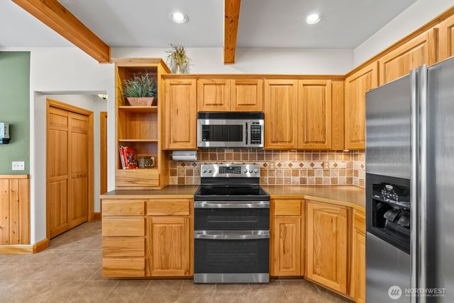 29220 42nd Avenue E, Graham, WA 98338