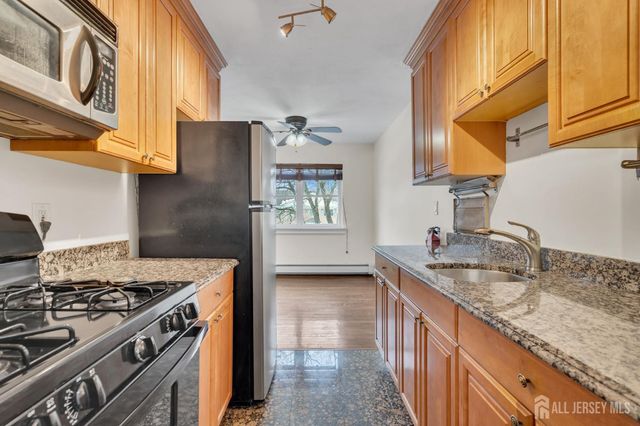 26 Windsor Terrace E, Freehold, NJ 07728