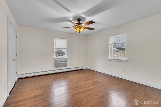 26 Windsor Terrace E, Freehold, NJ 07728