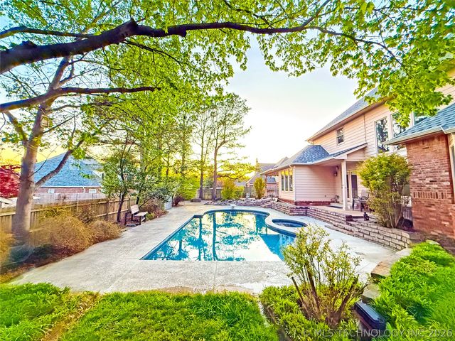 5524 E 106th Place S, Tulsa, OK 74137