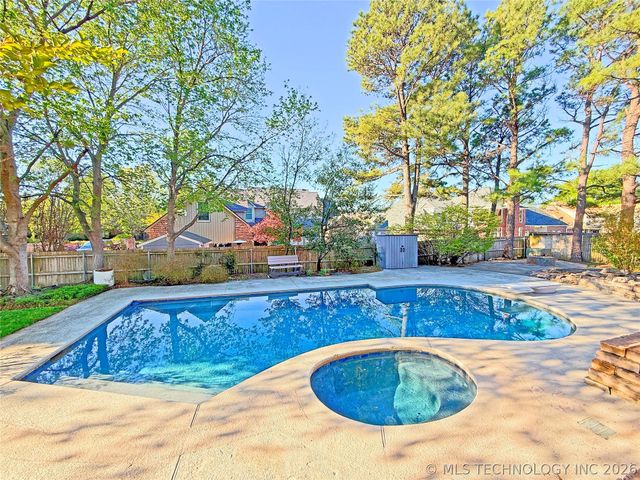 5524 E 106th Place S, Tulsa, OK 74137