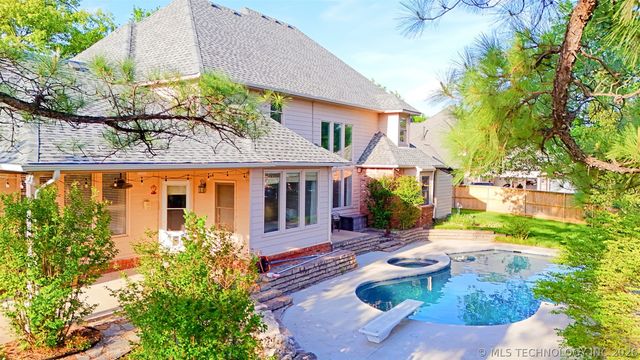 5524 E 106th Place S, Tulsa, OK 74137