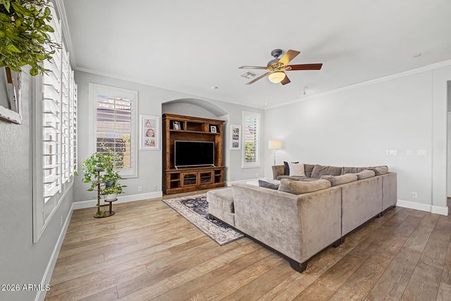 9037 W Quail Avenue, Peoria, AZ 85382