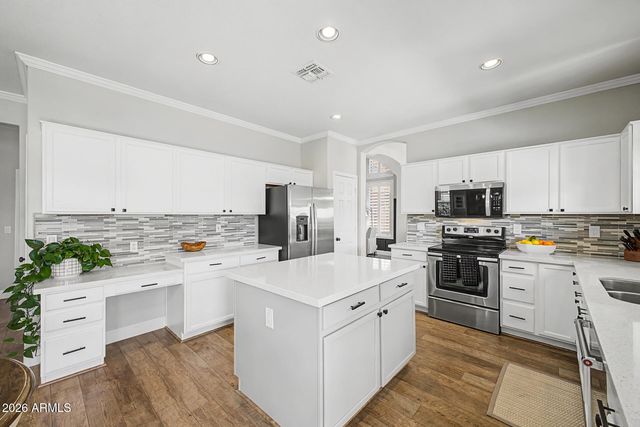 9037 W Quail Avenue, Peoria, AZ 85382