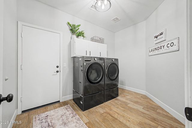 9037 W Quail Avenue, Peoria, AZ 85382