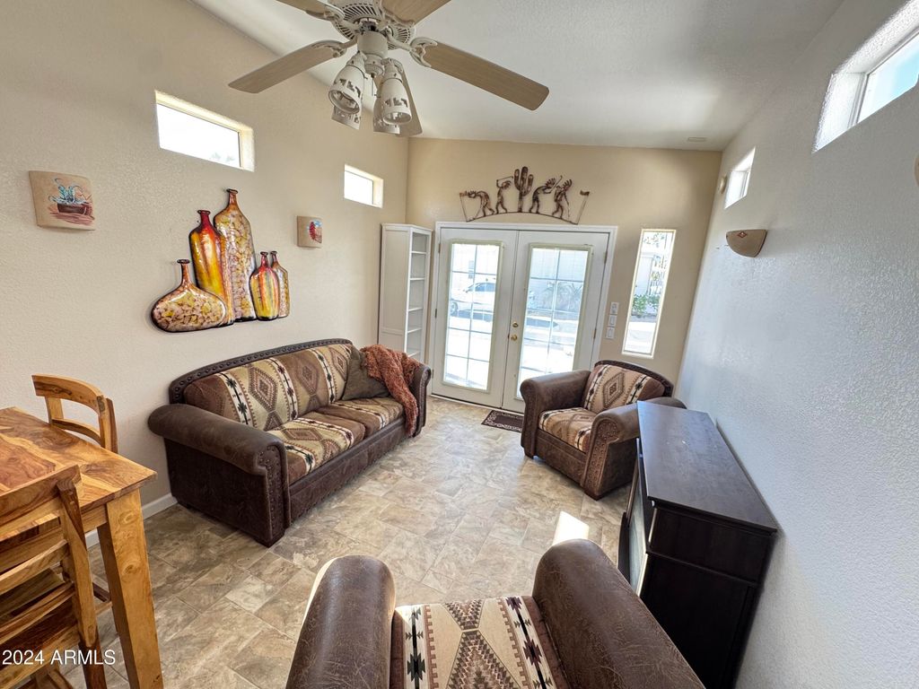 1357 S Kiowa Circle 357, Apache Junction, AZ 85120