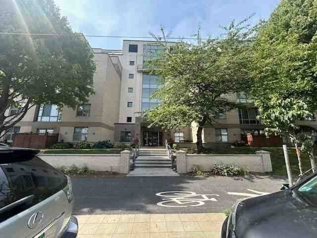 170 Gore St 208, Cambridge, MA 02141