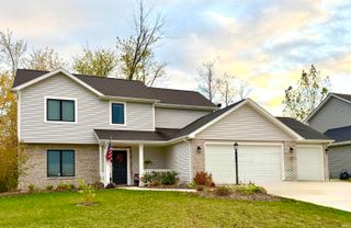 2105 Mcnair Lane, Auburn, IN 46706