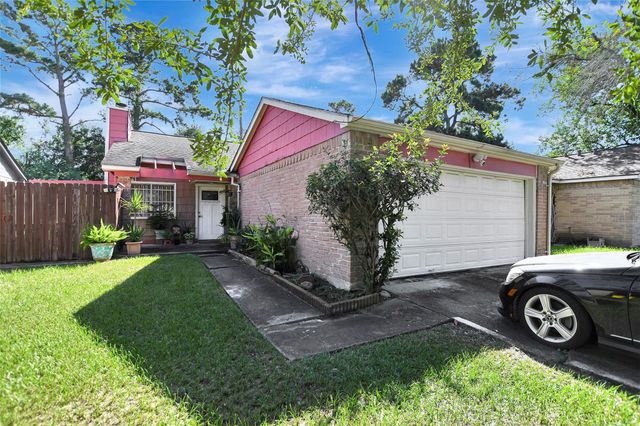 8642 Flower Path Street, Houston, TX 77044