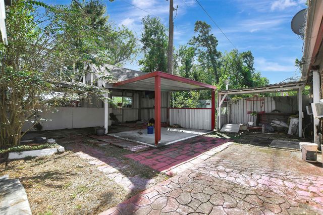 8642 Flower Path Street, Houston, TX 77044