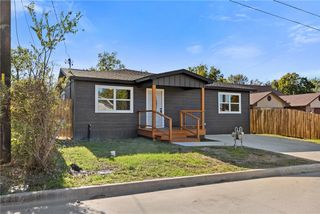 1121 Lowery Street, Bryan, TX 77803