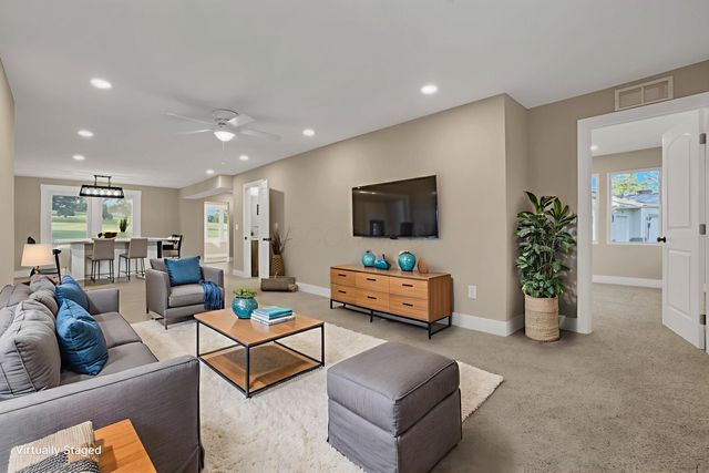 459 Lakeshore Drive E, Hebron, OH 43025
