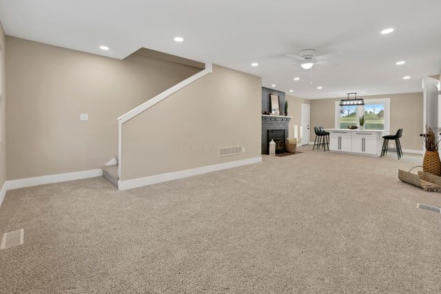 459 Lakeshore Drive E, Hebron, OH 43025
