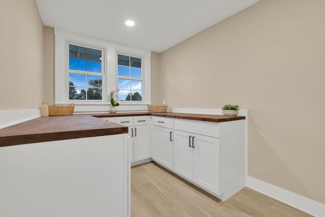 459 Lakeshore Drive E, Hebron, OH 43025