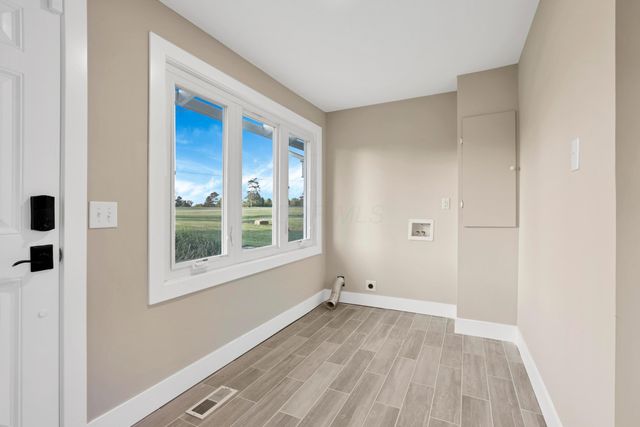 459 Lakeshore Drive E, Hebron, OH 43025