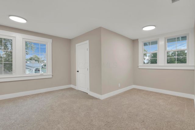 459 Lakeshore Drive E, Hebron, OH 43025