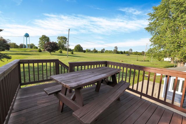 459 Lakeshore Drive E, Hebron, OH 43025