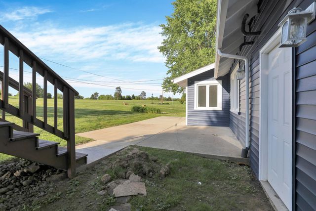 459 Lakeshore Drive E, Hebron, OH 43025