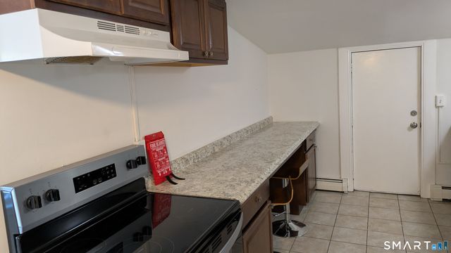 657 Naugatuck Avenue 2nd floor, Milford, CT 06461