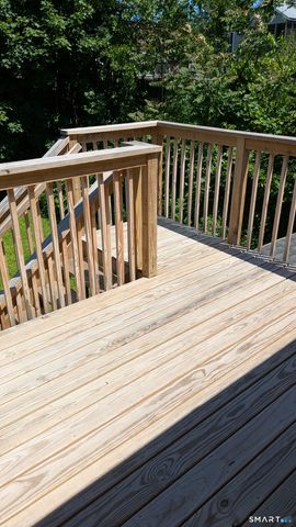 657 Naugatuck Avenue 2nd floor, Milford, CT 06461