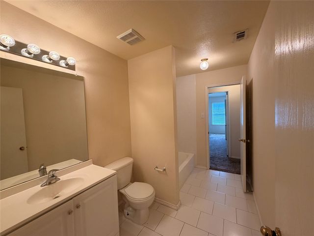 8604 Stetson Drive, Fort Worth, TX 76244