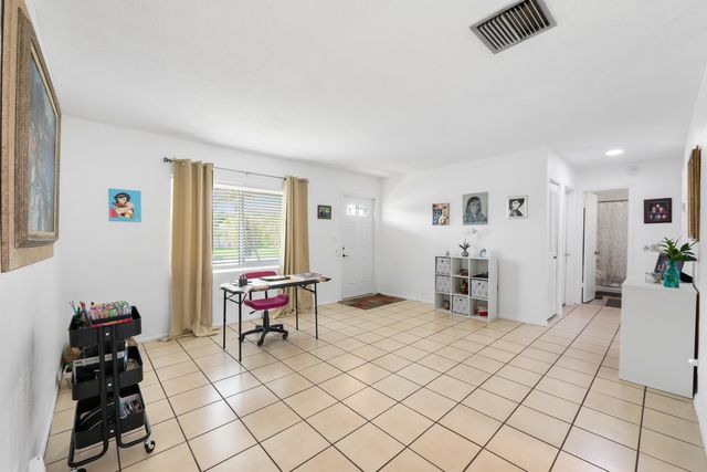 7000 NW 95TH Terrace, Tamarac, FL 33321