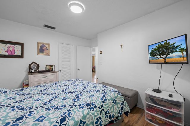 7000 NW 95TH Terrace, Tamarac, FL 33321