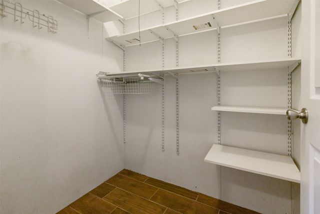 234 W Acres Road, Mabank, TX 75156