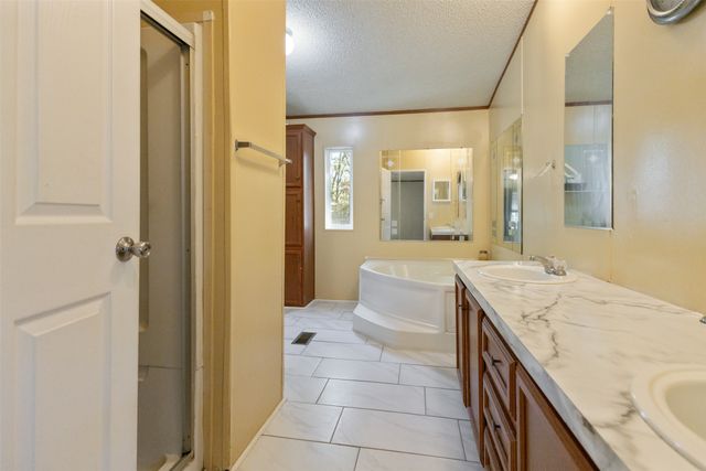 234 W Acres Road, Mabank, TX 75156