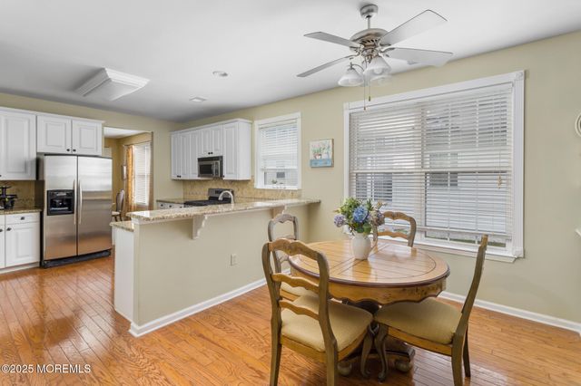 4 Portchester Drive, Jackson, NJ 08527