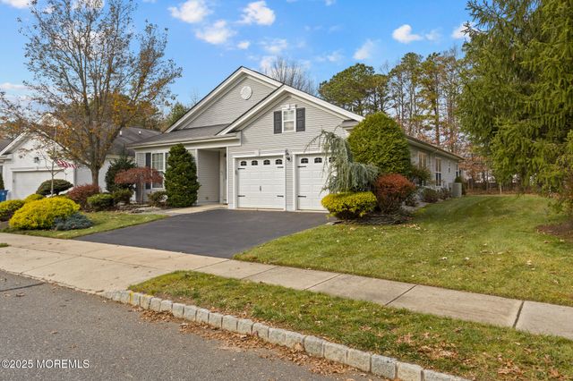 4 Portchester Drive, Jackson, NJ 08527