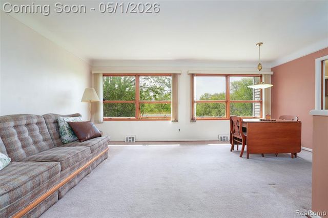 29225 Grove Street, Livonia, MI 48154