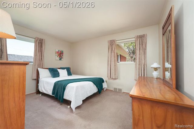 29225 Grove Street, Livonia, MI 48154