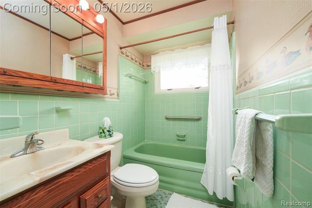 29225 Grove Street, Livonia, MI 48154