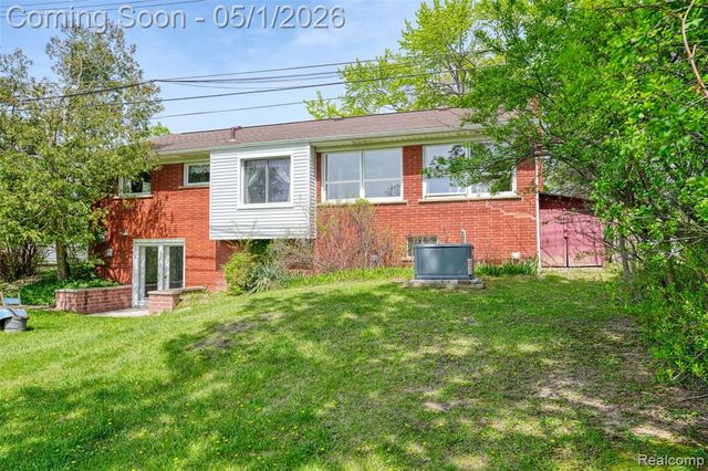 29225 Grove Street, Livonia, MI 48154
