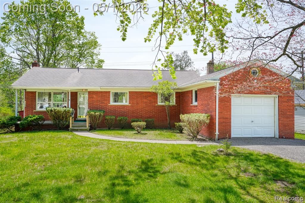 29225 Grove Street, Livonia, MI 48154
