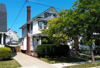 1190 Gladys Avenue, Lakewood, OH 44107