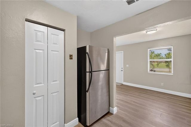3656 Suntrust DR, Fort Myers, FL 33916