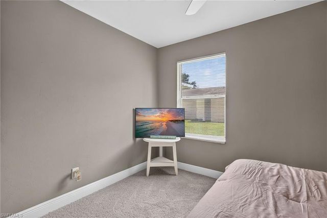 3656 Suntrust DR, Fort Myers, FL 33916