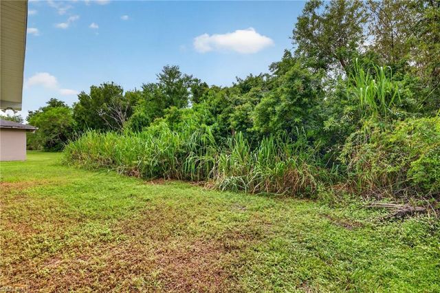 3656 Suntrust DR, Fort Myers, FL 33916