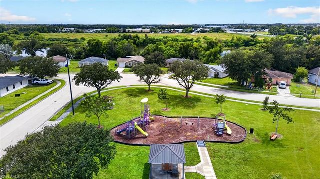 3656 Suntrust DR, Fort Myers, FL 33916