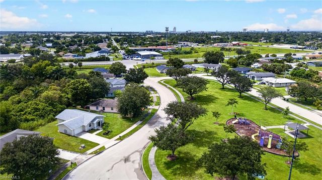 3656 Suntrust DR, Fort Myers, FL 33916