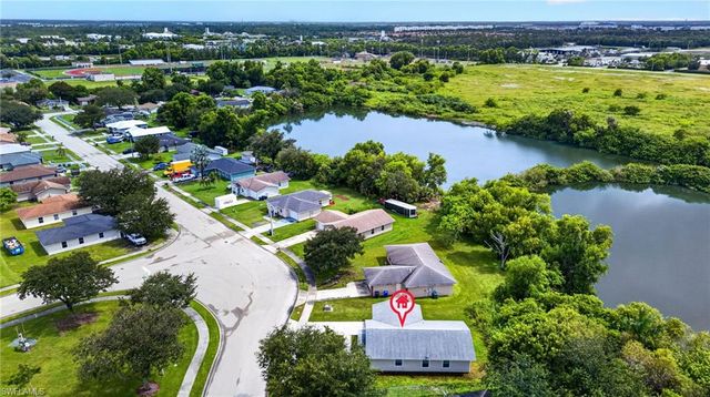 3656 Suntrust DR, Fort Myers, FL 33916