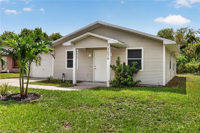 3656 Suntrust DR, Fort Myers, FL 33916