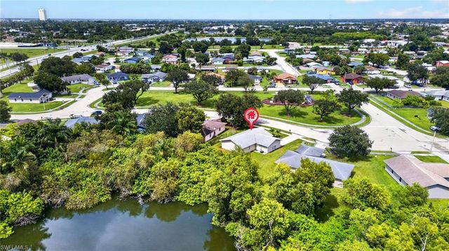 3656 Suntrust DR, Fort Myers, FL 33916
